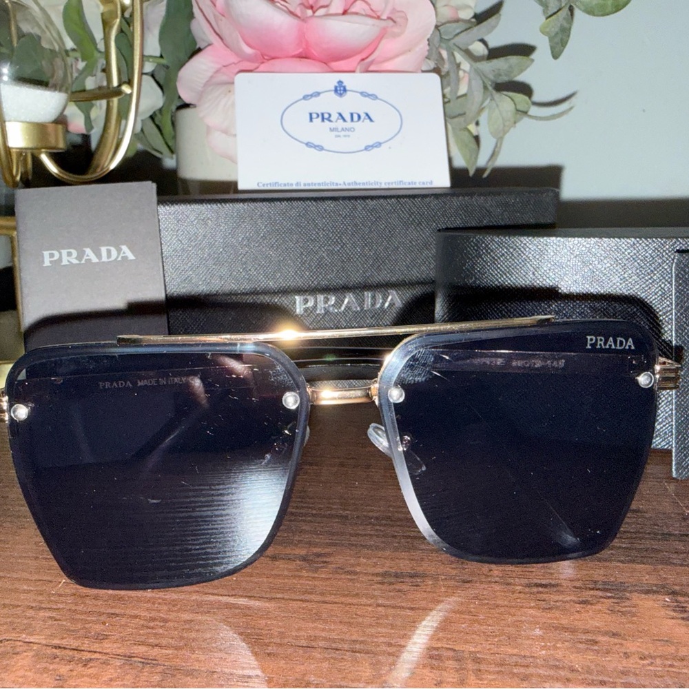 Men’s Black and Gold Square Sunglasses